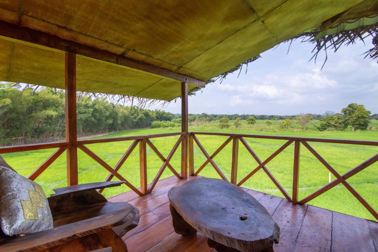 The Hideout Sigiriya Villa Bagian luar foto